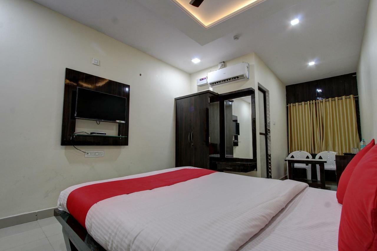 Collection O 38566 Mk Hotel And Lodge Gulbarga Exterior foto